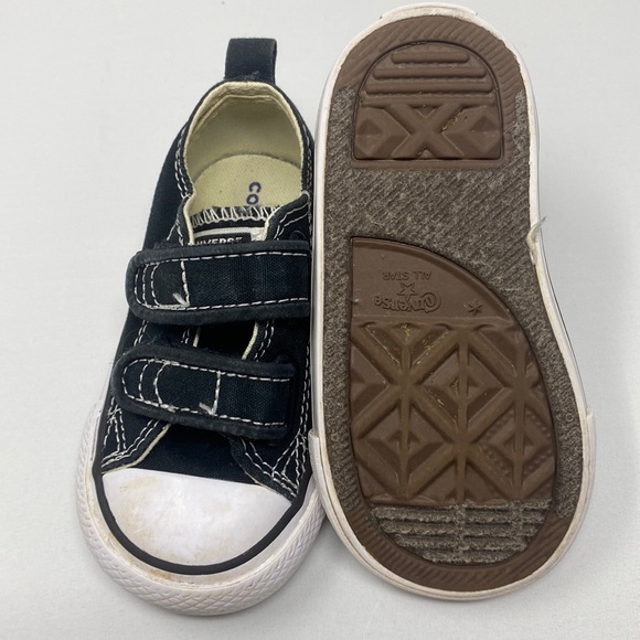 Converse Chuck Taylor All Star Black Easy-On Sneakers - Picture 8 of 11